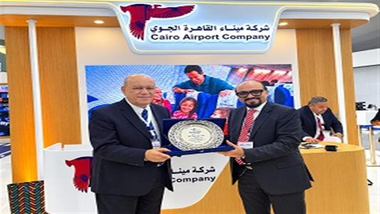 مطار القاهرة يعرض خدماته في معرض العلمين