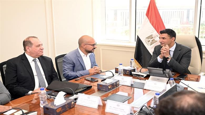 Industry Minister reviews Food Industries' investments