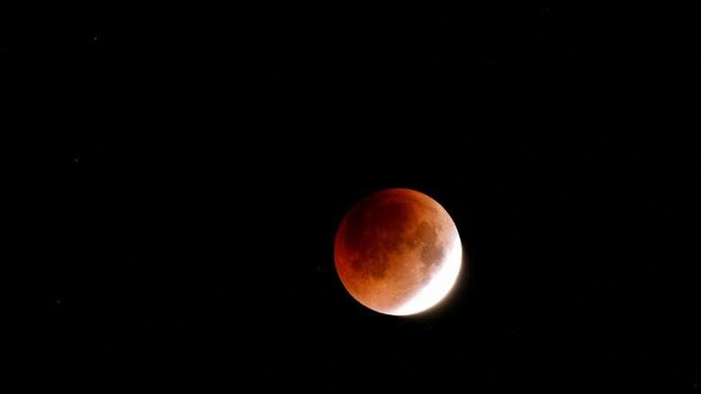 خسوف جزئي للقمر في 27 أغسطس