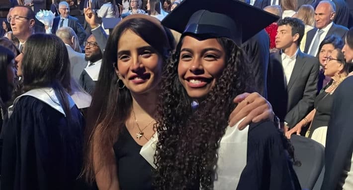 Zina hosts as Mother of the Bride at Shireen Abdel Wahab’s daughter’s graduation