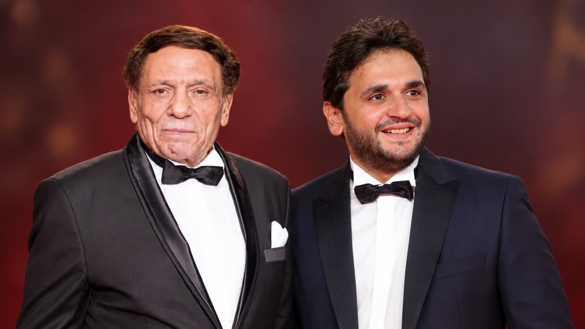 مصطفى خاطر يعشق تراب عادل إمام