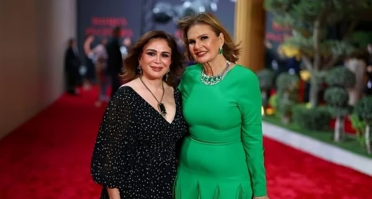 يسرا تمدح إلهام شاهين لدعمها للفيلم
