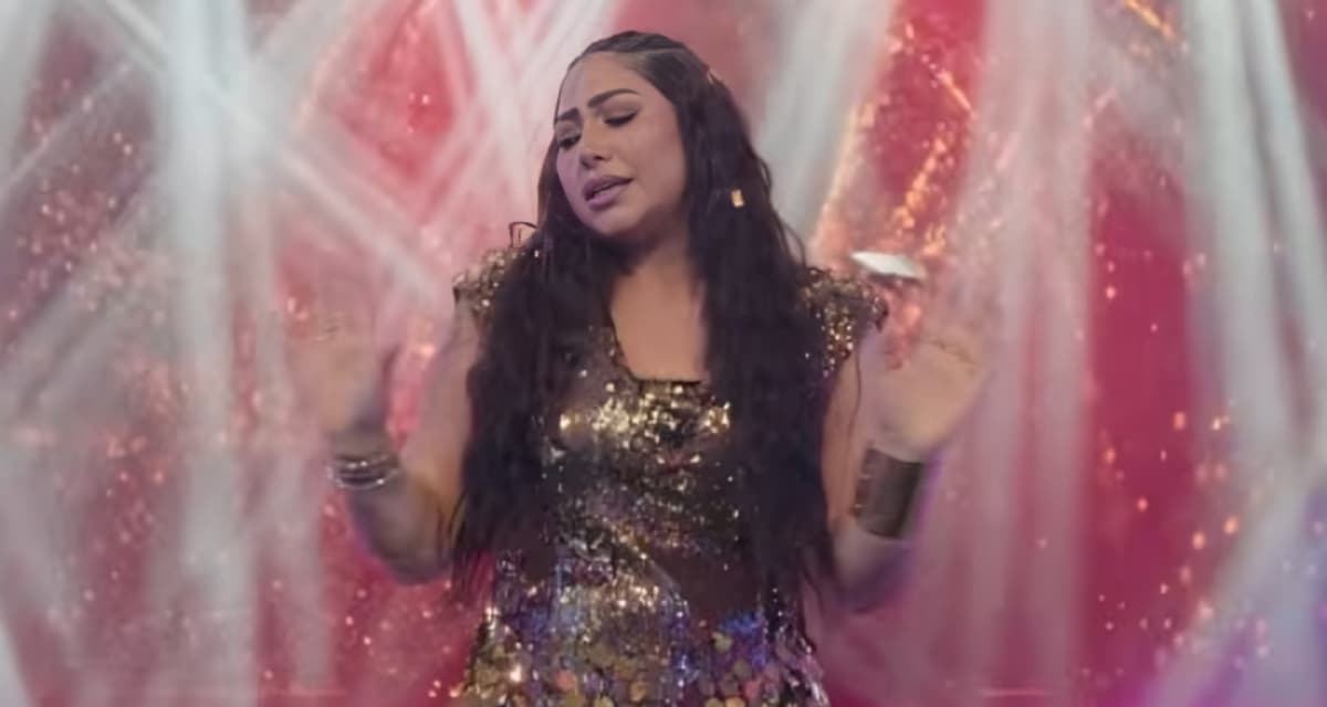 Boussi performs "Filter" from Matalob 'Aylaan