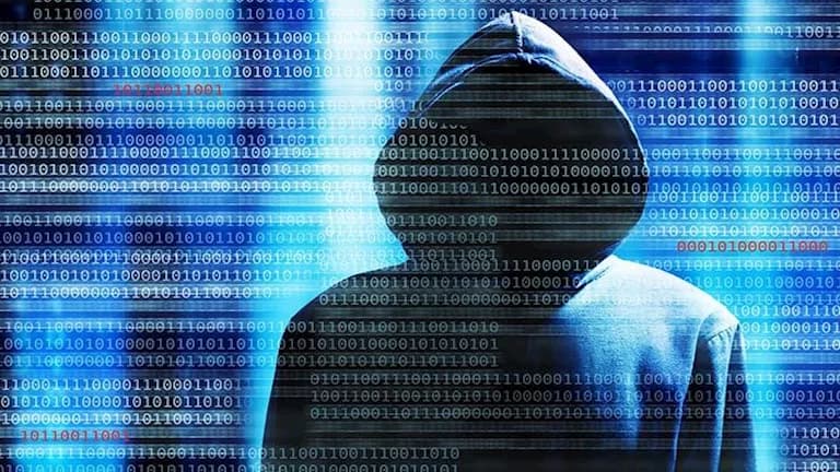 US charges 17 Iranians in cyber theft