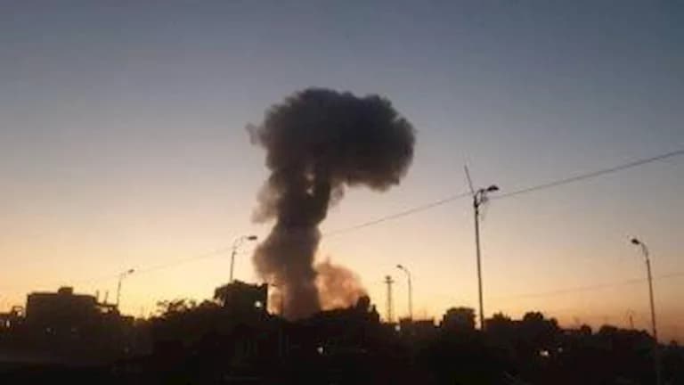 Two blasts in Riyadh after air threat