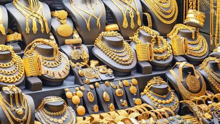 أسباب تراجع الذهب واستمراره