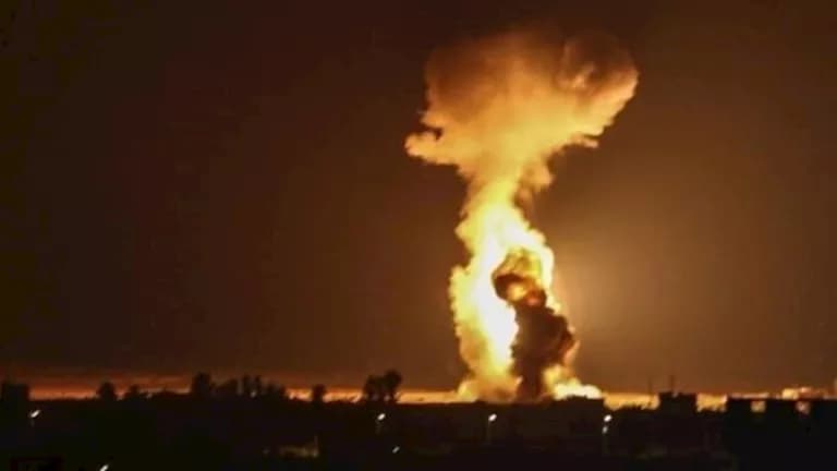 Sirik in Iran reports multiple explosions