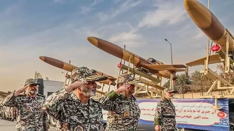 الجيش الإيراني يتعهد بالرد الفوري والقوي