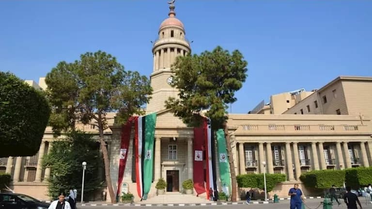 قافلة طب قصر العيني تقدم خدمات مجانية لأهالي الأسمرات