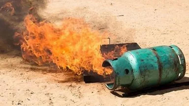 إصابة 4 في انفجار أسطوانة في إسنا