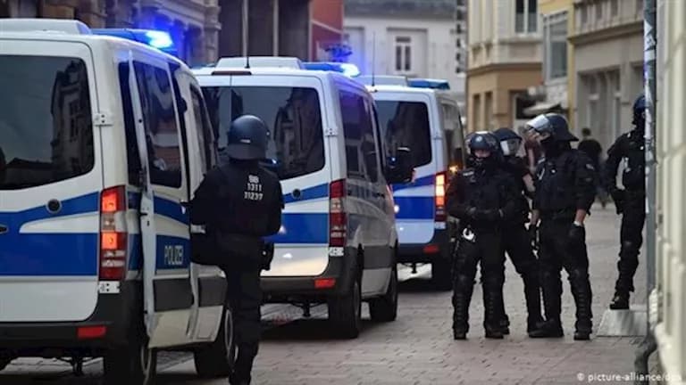 German intelligence chief faces treason charges