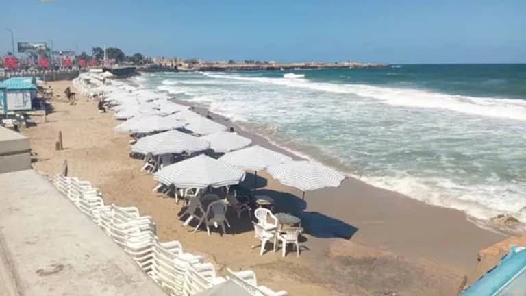Winds and Dust Disrupt Mediterranean Coasts