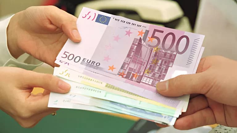 Euro rises against pound in five banks