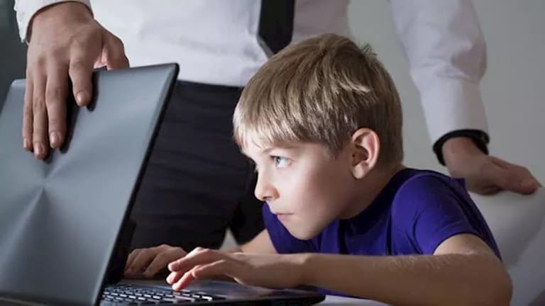 Expert warns on lack of family care risks for children