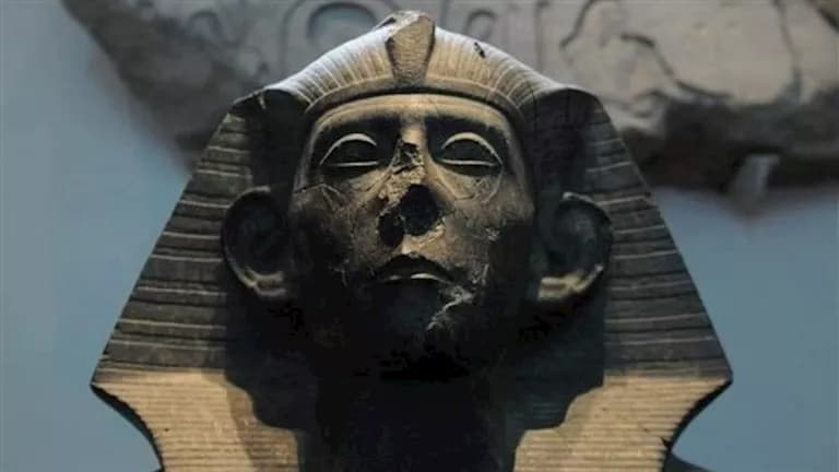 Why Thieves Failed to Steal Senusret II's Tomb