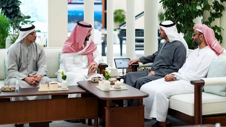 UAE President talks regional issues with Saudi Defense Minister