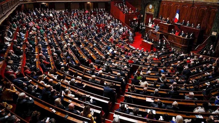 France plans bill to cover vandal damages