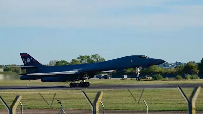 US pulls B-1 bombers from UK base
