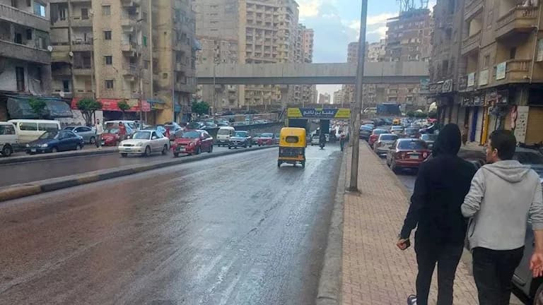 أمطار ورعد تضرب الإسكندرية