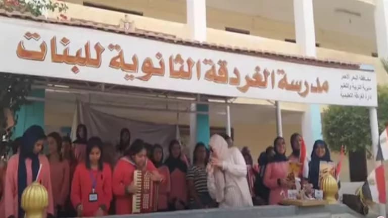 عاصفة إعجاب بطالبات في ذكرى نصر أكتوبر