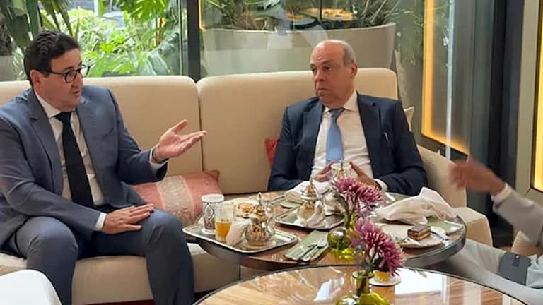 Aviation Minister Meets Arab Group to Boost Cooperation