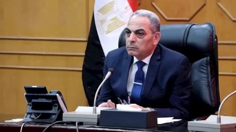 محافظ الإسماعيلية يتفقد مصابي حادث الدواويس