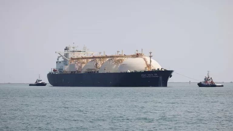 Qatar Energy Gas Tanker Leaves Strait