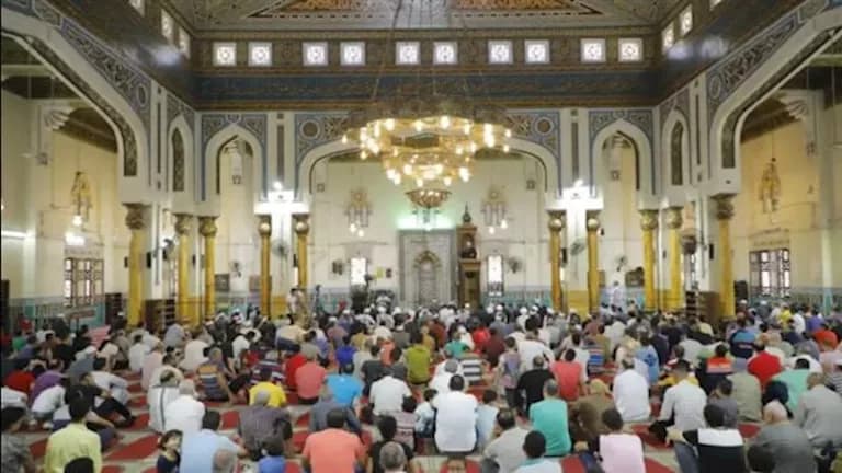 Live Broadcast of Friday Prayer Rituals at Al-Rahman Mosque in Ismailia