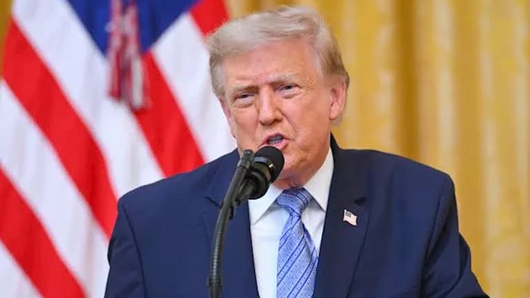 Trump meets Lebanese president as Israel withdraws