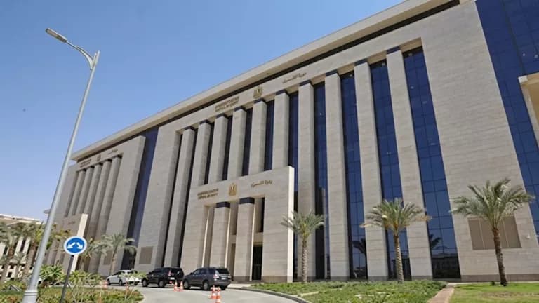 إلغاء تراخيص مباني بجانب الطرق
