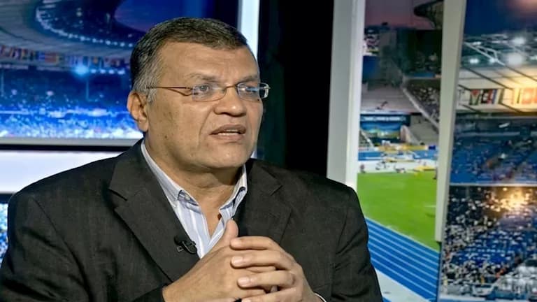 حكم قضائي ضد ناقد رياضي بتهمة السب والقذف لرئيس الأهلي