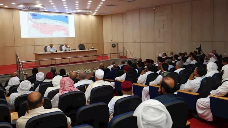 وزير النقل يوسع خدمات الأتوبيسات وخط السكة الحديد لمطروح