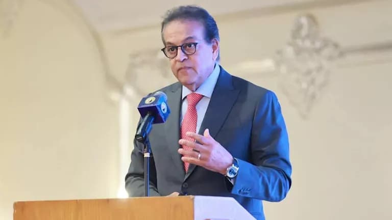 وزير الصحة يُعزي رئيس قطاع الإسعاف