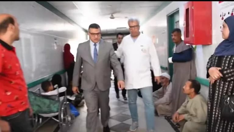 محافظ قنا يحقق في شكاوى المرضى