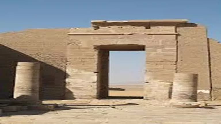 كنز أوراق عنب وخشخاش من ذهب في معبد دوش