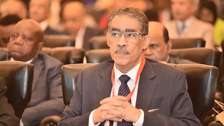 وزير الإعلام يدعو لتهدئة الخلافات بين الصحفيين