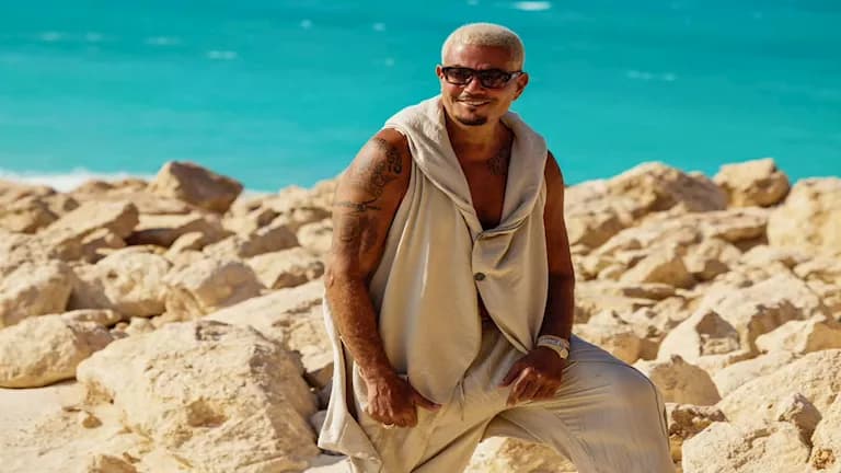 لميس الحديدي تعتبر ألبوم عمرو دياب بداية الصيف