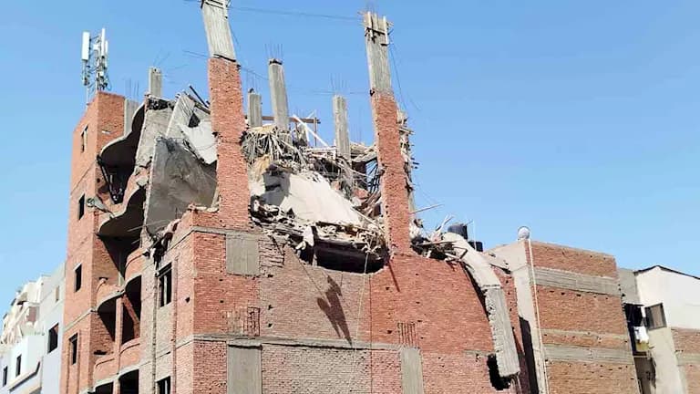 الإنقاذ يواصل البحث عن ضحايا انهيار عقار بالدقهلية