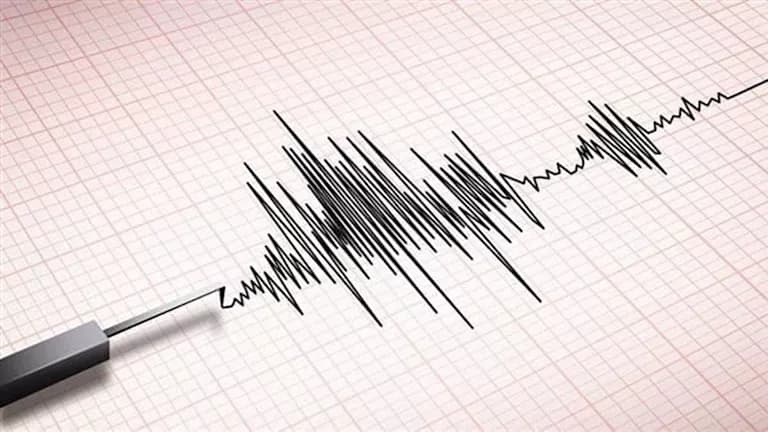 زلزال بقوة 4.6 يضرب جنوب شرق إيران