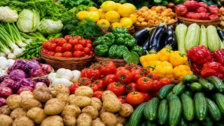 Al-Kharga markets offer affordable produce