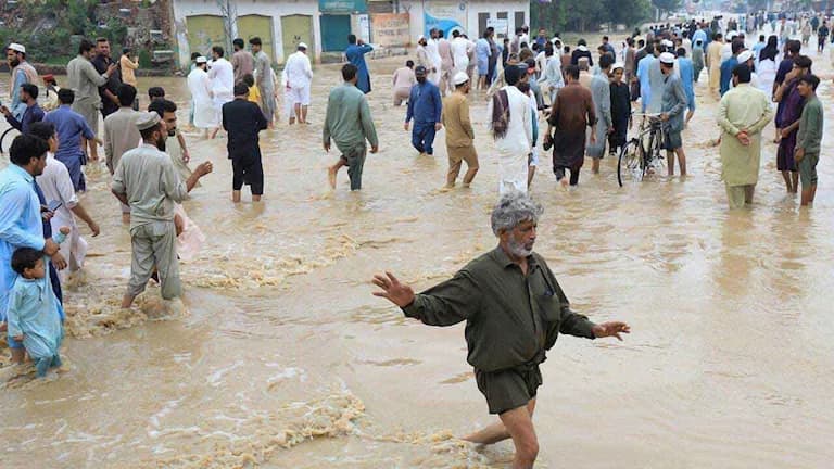 Floods Displace Residents in Eastern Pakistan
