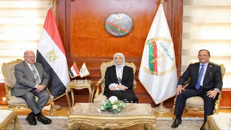 Admin Prosecution President hosts Naval and Associates Clubs in Alexandria