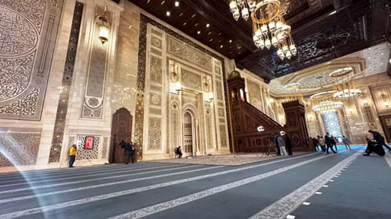 برنامج تدريبي لقساوسة الفلبين بمسجد مصر