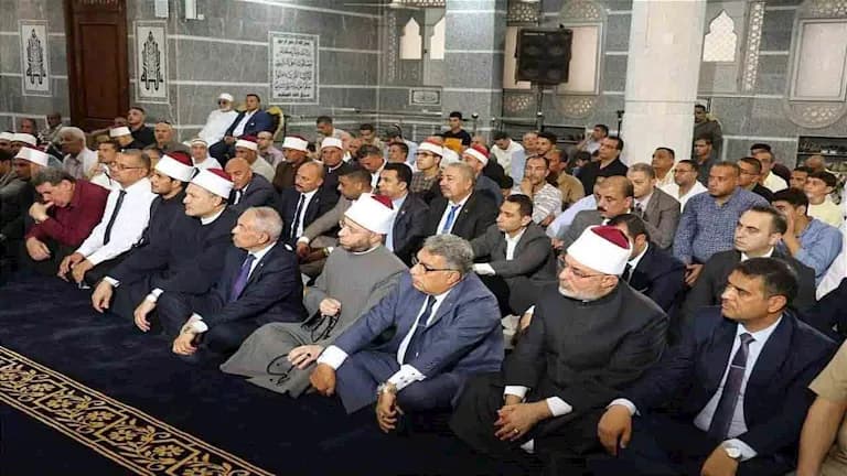 Awqaf Minister and officials open Al-Aqsa Mosque