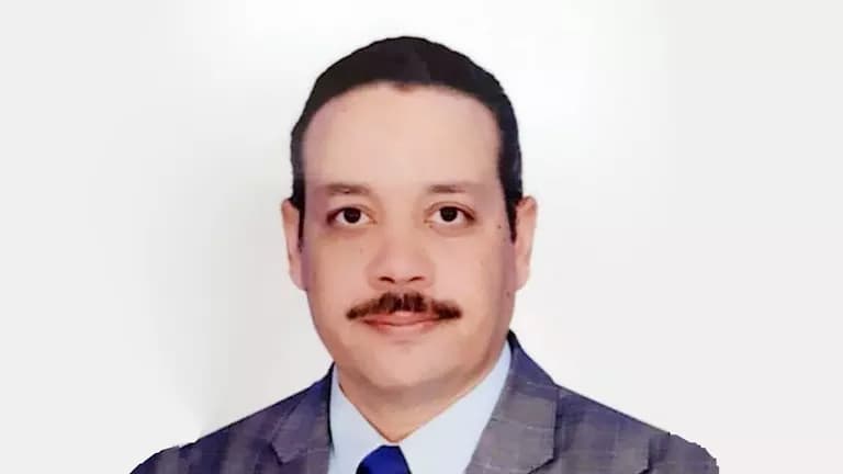 محمد عبدالعزيز مهلل يتولى رئاسة جامعة أسوان
