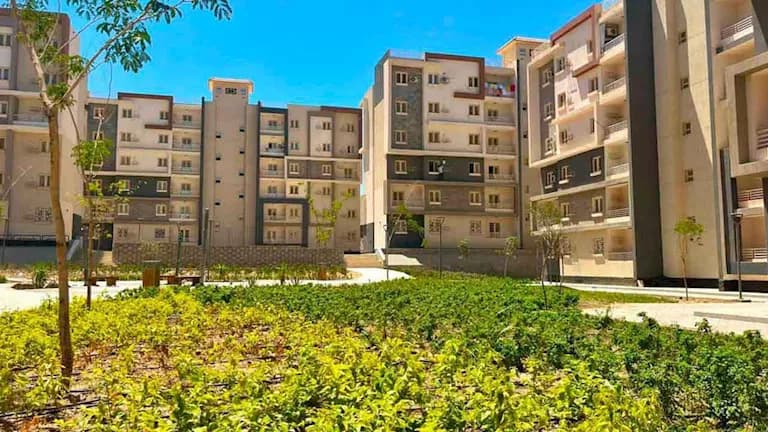 وزيرة الإسكان تتابع مشاريع الصرف الصحي