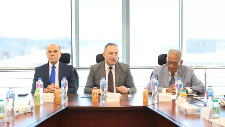 عمرو موسى يرأس مجلس جامعة طنطا