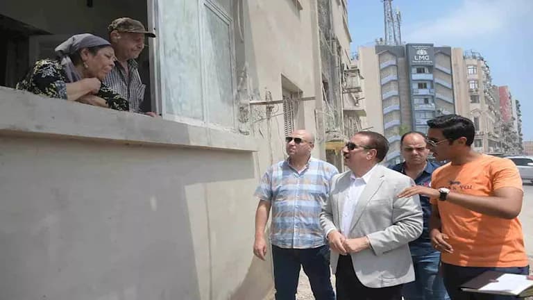 Governor of Port Said Meets Elderly Couple