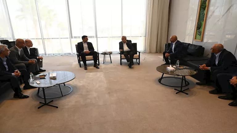 وزير الصناعة يتفقد مجمع e² العلمين