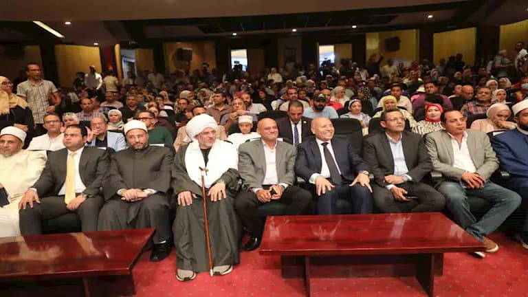 Cairo Governor Celebrates Prophet's Birthday and Offers Umrah Trips